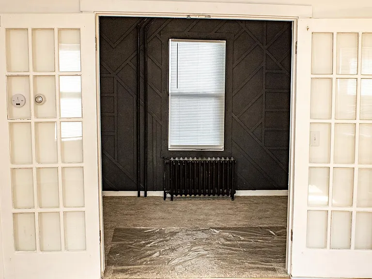 1-694 Central Ave W #1 — Photo 2