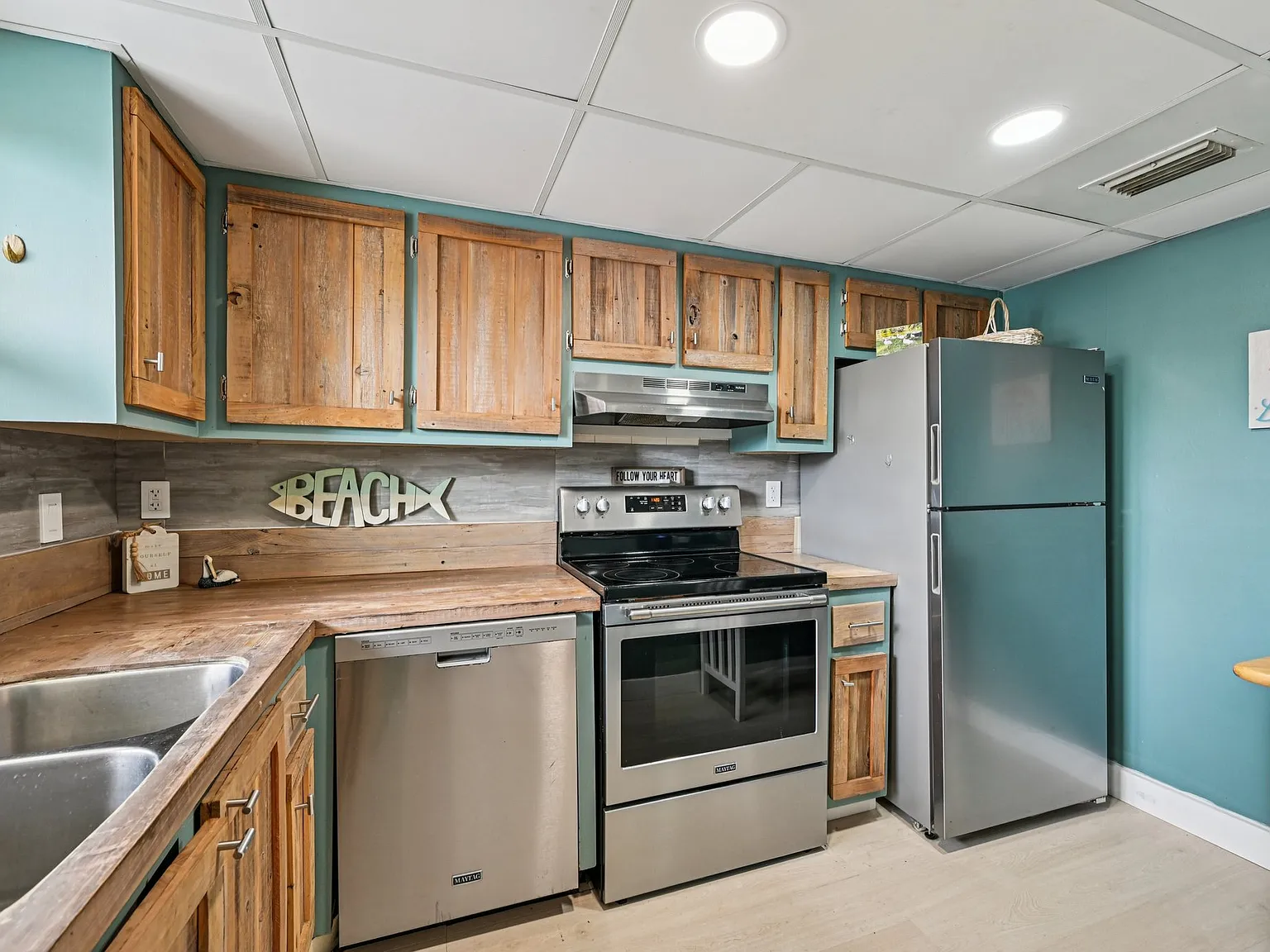 2 bed, 925 sqft, $1,600 — Photo 2