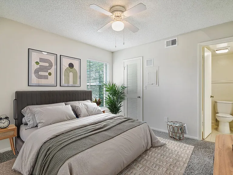 One Bedroom - 1 Bed / 1 Bath - 548 Sq.Ft.