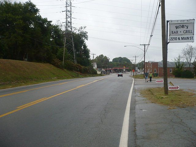 2nd image of 2210 N Main St