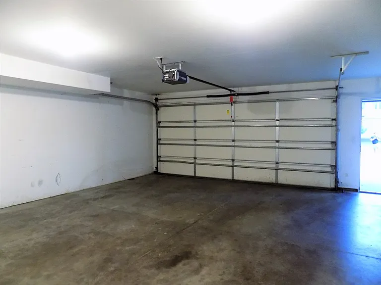 4421 E Court St — Photo 16