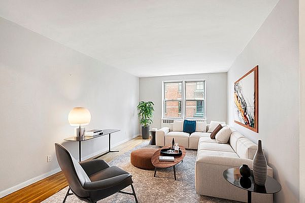 1st image of 780 Greenwich St APT 2E