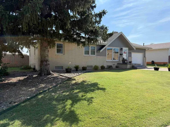 518 E 18th St, Hays, KS 67601