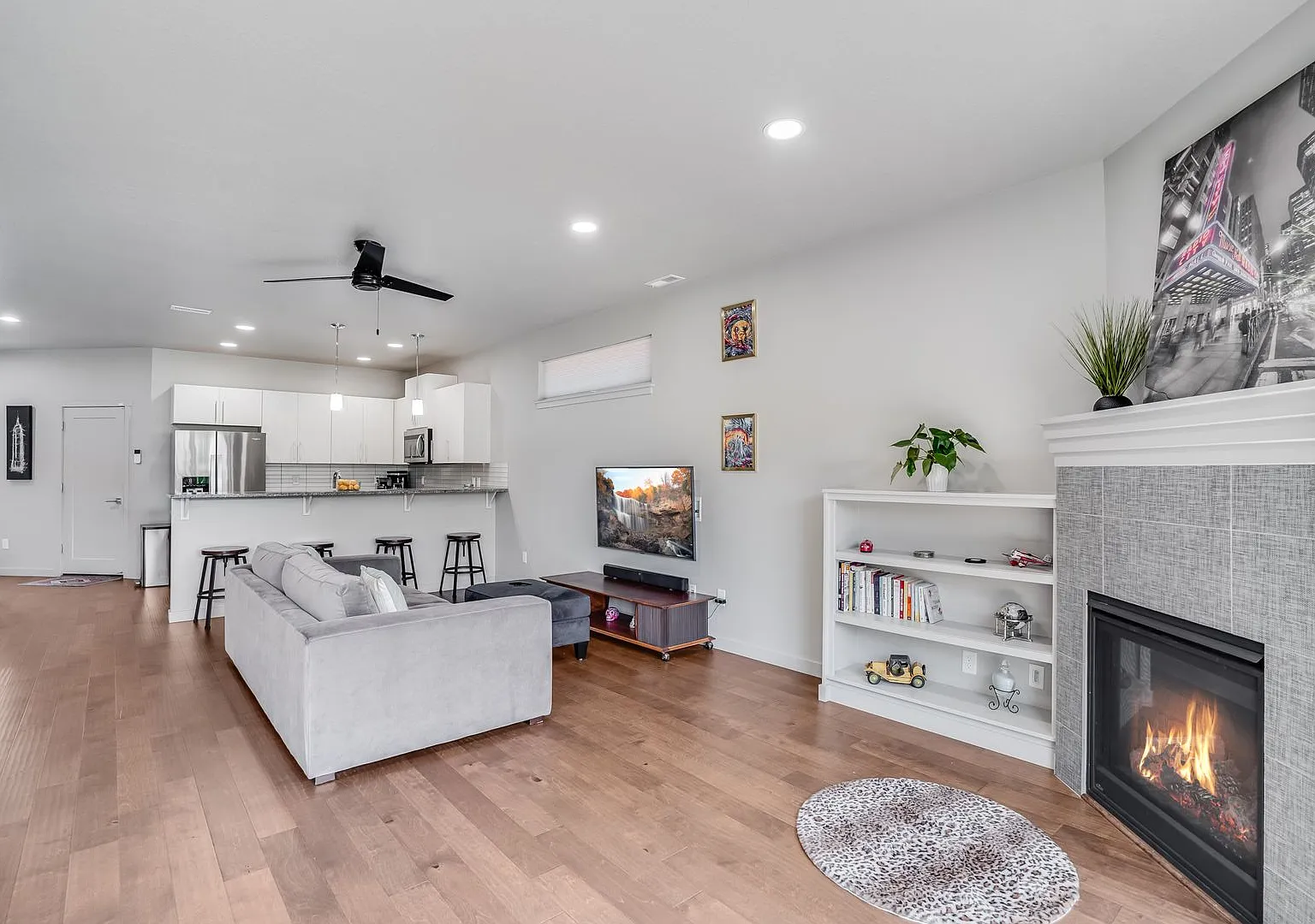 Beautiful 4 Bed, 3.5 Bath Rental Home in Central Beaverton Neighborhood! — Photo 3