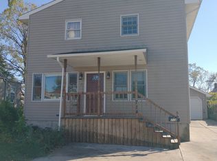 714 9th St, Peru, IL 61354