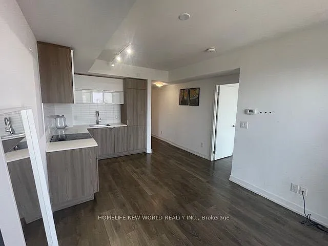 159 Wellesley St E #1105 — Photo 3
