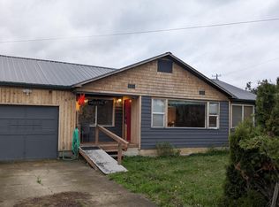 688 32nd St, Springfield, OR 97478