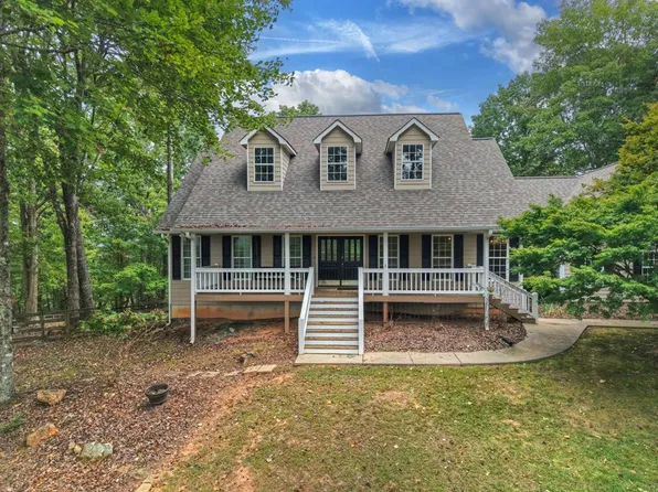 344 Cascade Ln, Blue Ridge, GA 30513