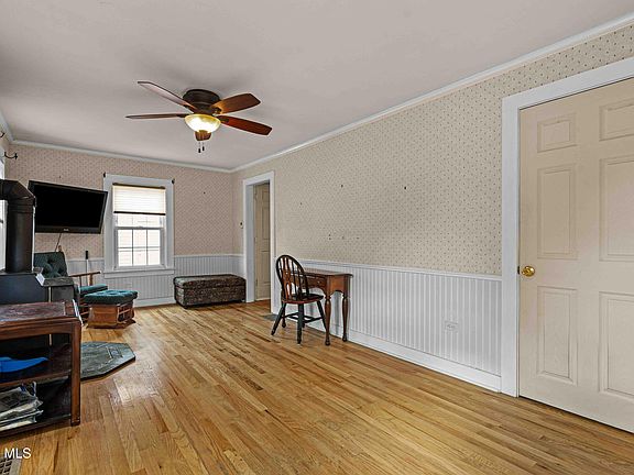 4th image of 35 Coleman Avenue