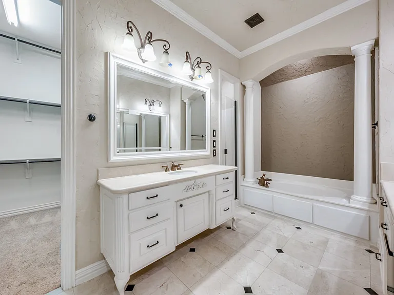 736 Rockingham Dr — Photo 21