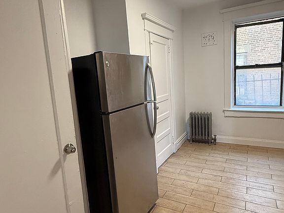 5th image of 33 Morris St #3W