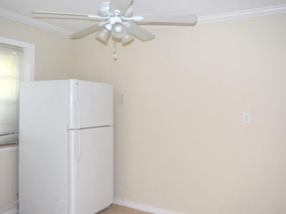 4th image of 628 N M St APT 3