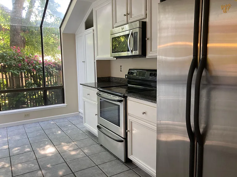 240 Flynn Ave — Photo 13
