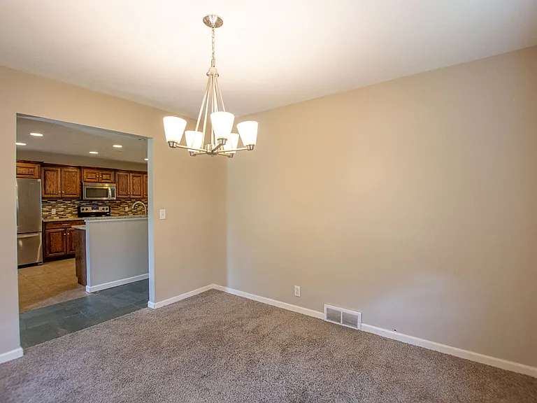 11808 William St — Photo 8