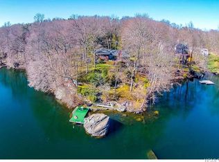 30 N Lake Rd, Armonk, NY 10504