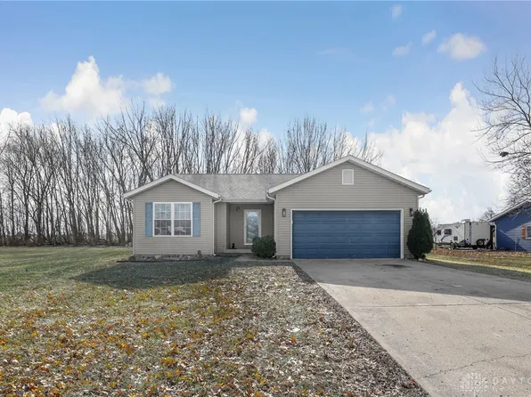 301 Seville Dr, Urbana, OH 43078