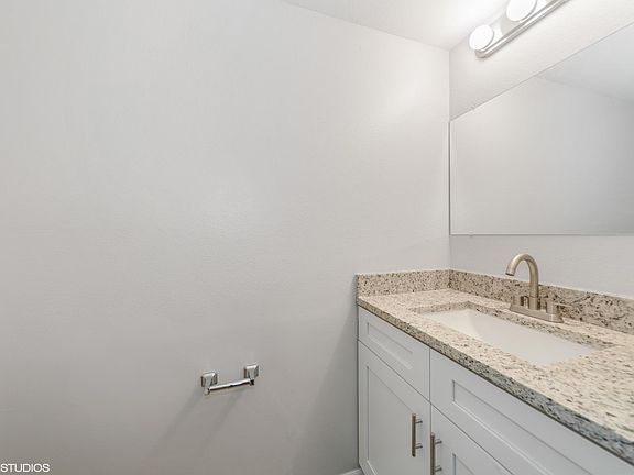 4th image of 1331 Dunbarton Ct