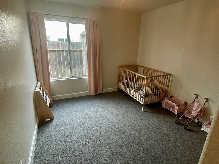 360 Hansen Cir — Photo 13