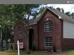 406 Regency Ct, Friendswood, TX 77546