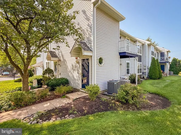 708 Society Pl, Newtown, PA 18940