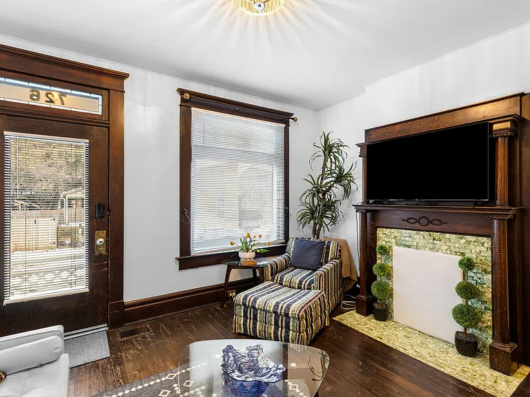 726 Kerr St — Photo 28