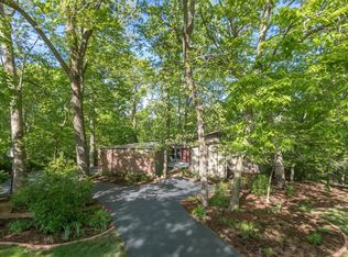 1241 Paloma Dr, Saint Louis, MO 63131