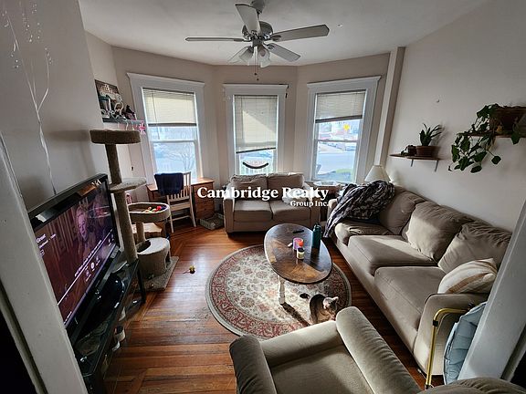 3rd image of 140 Brooks St #1T