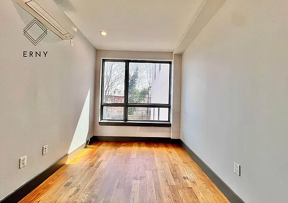 Rented by ERNY LLC | media 34