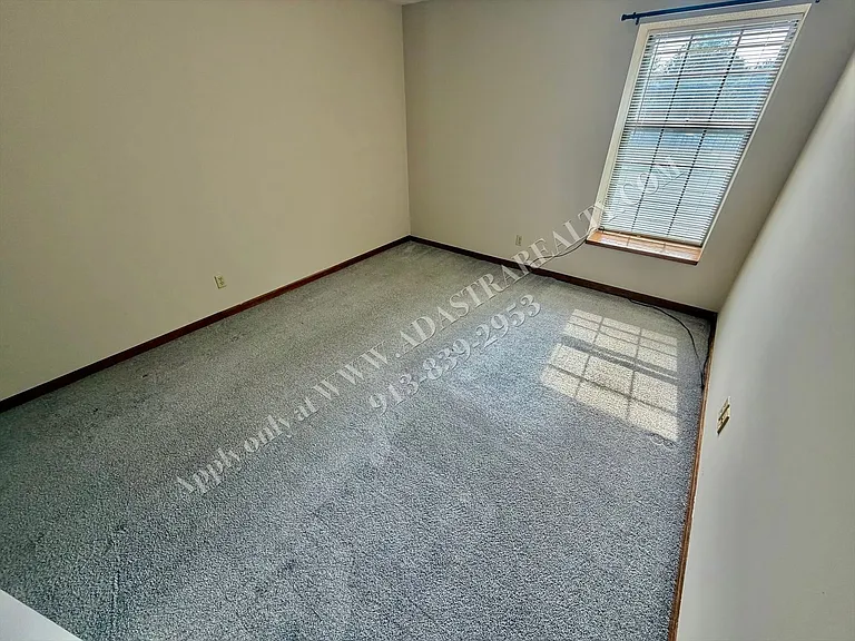 6622 W 149th Ter — Photo 21