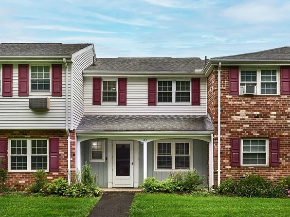 50 Meadow St APT 43, Amherst, MA 01002