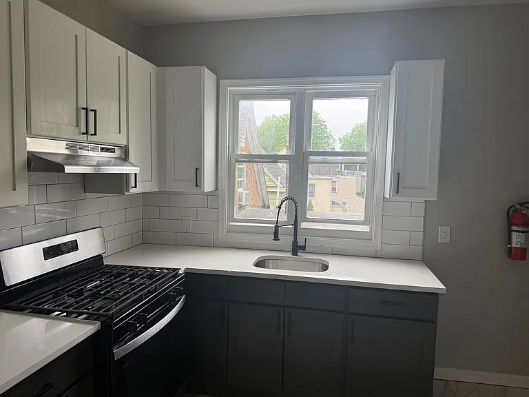 83 Sheppard Ave #3 — Photo 9