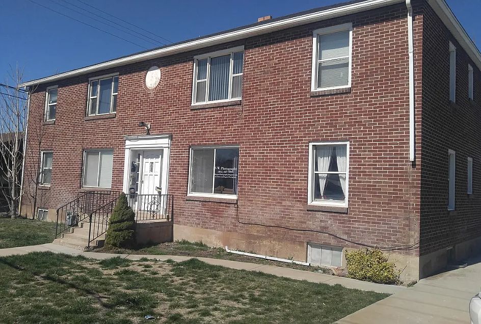 1st image of 40 W 400th St N #1