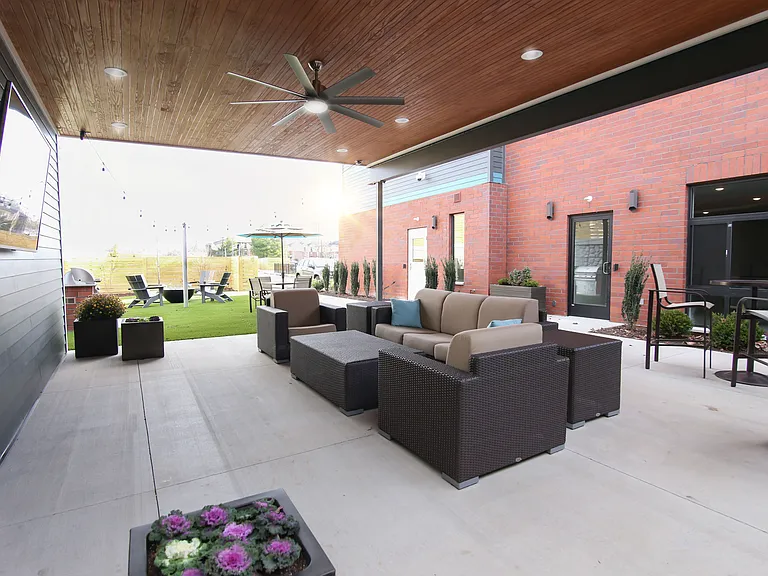 Studios180 Short/Long Term Leases — Photo 26