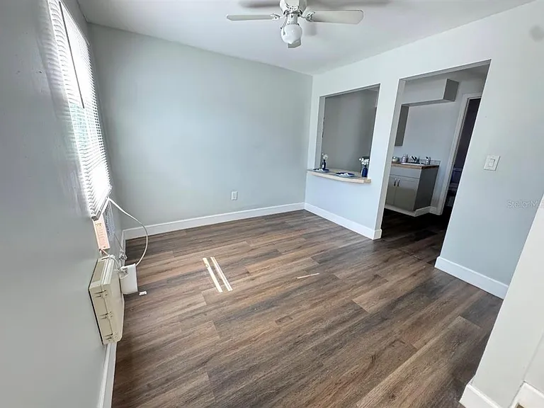 3901 6th St S #4 — Photo 2
