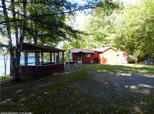 560 Pond Rd, Saint Albans, ME 04971