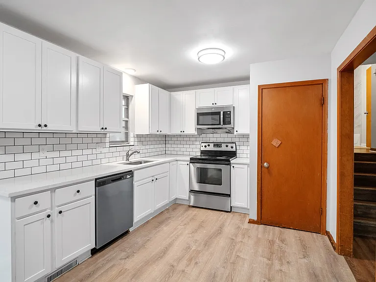 1310 S 49th Ter #1310 — Photo 6