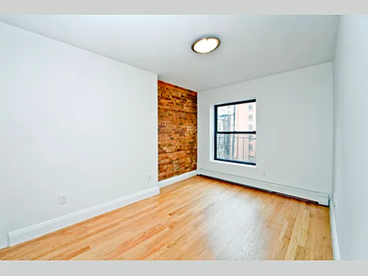 Rented by Isen & Company : Real Estate Advisors | media 37