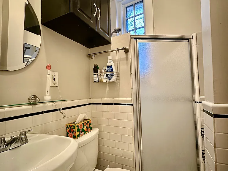 68 Phillips St #1 — Photo 4