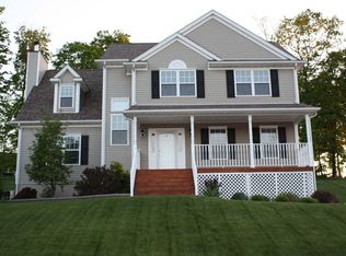 120 Van Scoy Rd, Poughquag, NY 12570