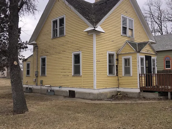 206 2nd Ave E, Zap, ND 58580