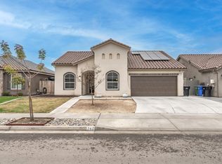 742 Strada St, Lemoore, CA 93245