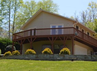 610 Belle Dowdle Rd, Franklin, NC 28734