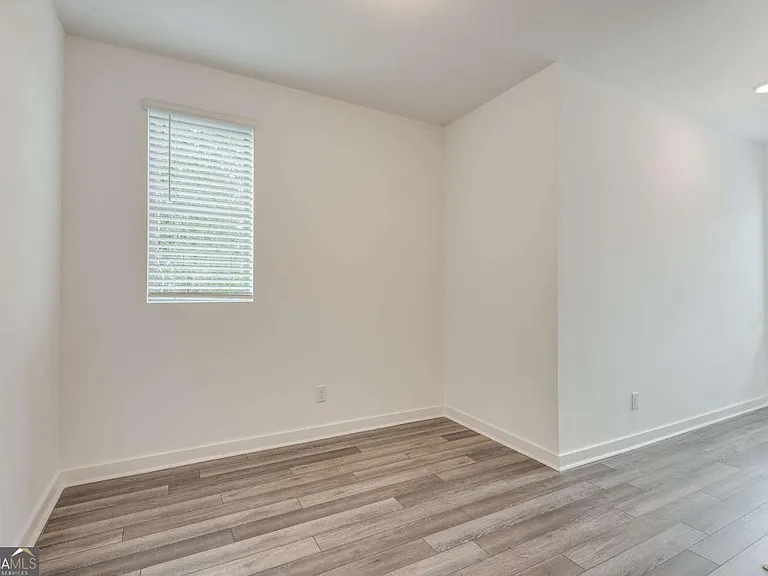 513 Burton Dr — Photo 28