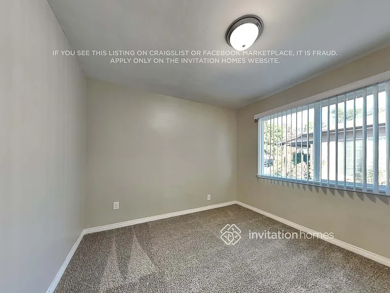 726 E 99th St — Photo 15
