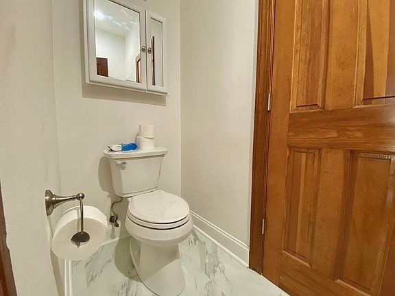 5th image of 3301 Wicklow Ln