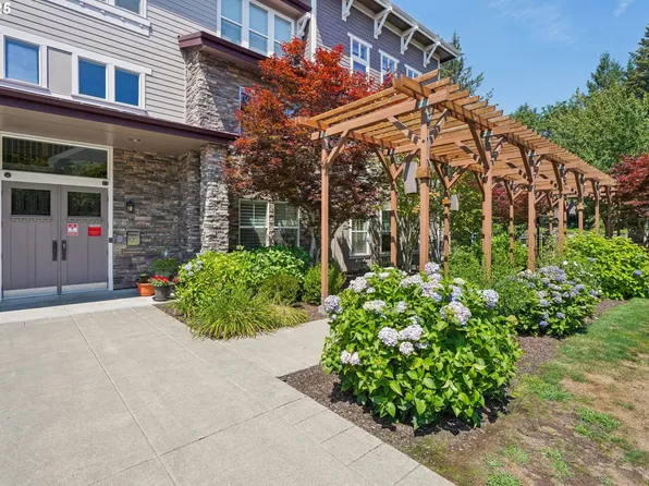1258 NW Shattuck Way Unit 102, Gresham, OR 97030