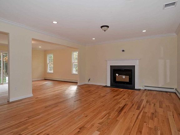 5th image of 1 Lincoln Ave