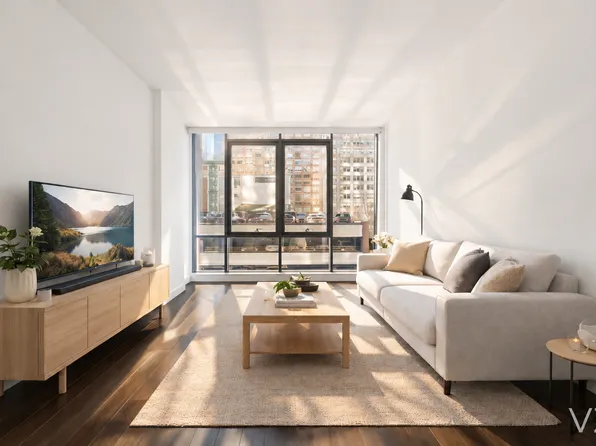 7 East 30th Street image 1 of 18
