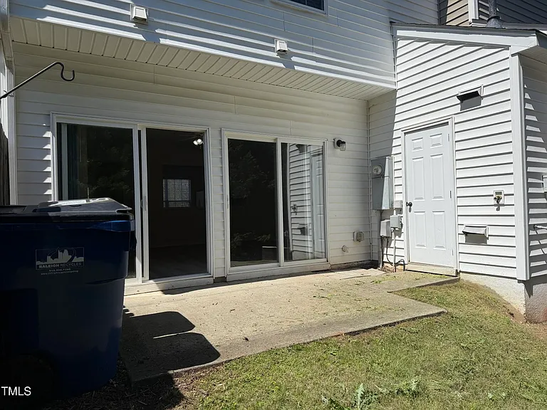 8125 Rhiannon Rd — Photo 30