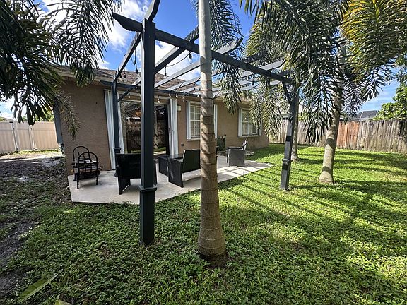 5th image of 10150 Boynton Place Cir